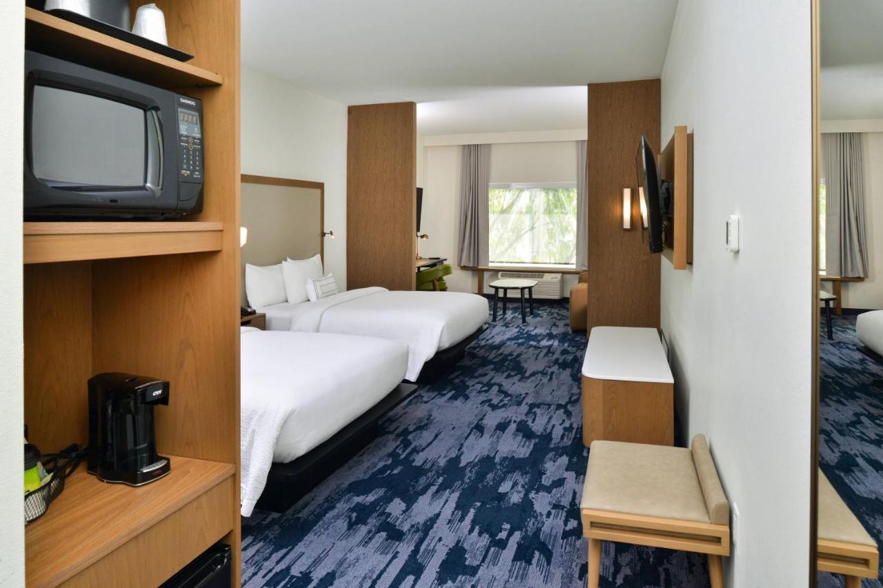 Fairfield Inn & Suites By Marriott Charlotte University Research Park Exterior photo