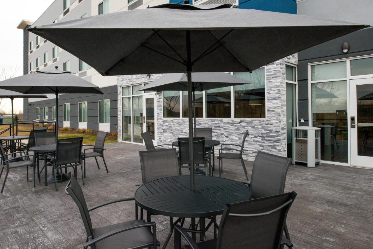 Fairfield Inn & Suites By Marriott Charlotte University Research Park Exterior photo